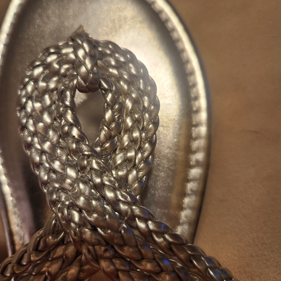 Talbots Cece Toe Loop Silver Braided Women's Sandals Size 8 NWOT - Picture 4 of 7